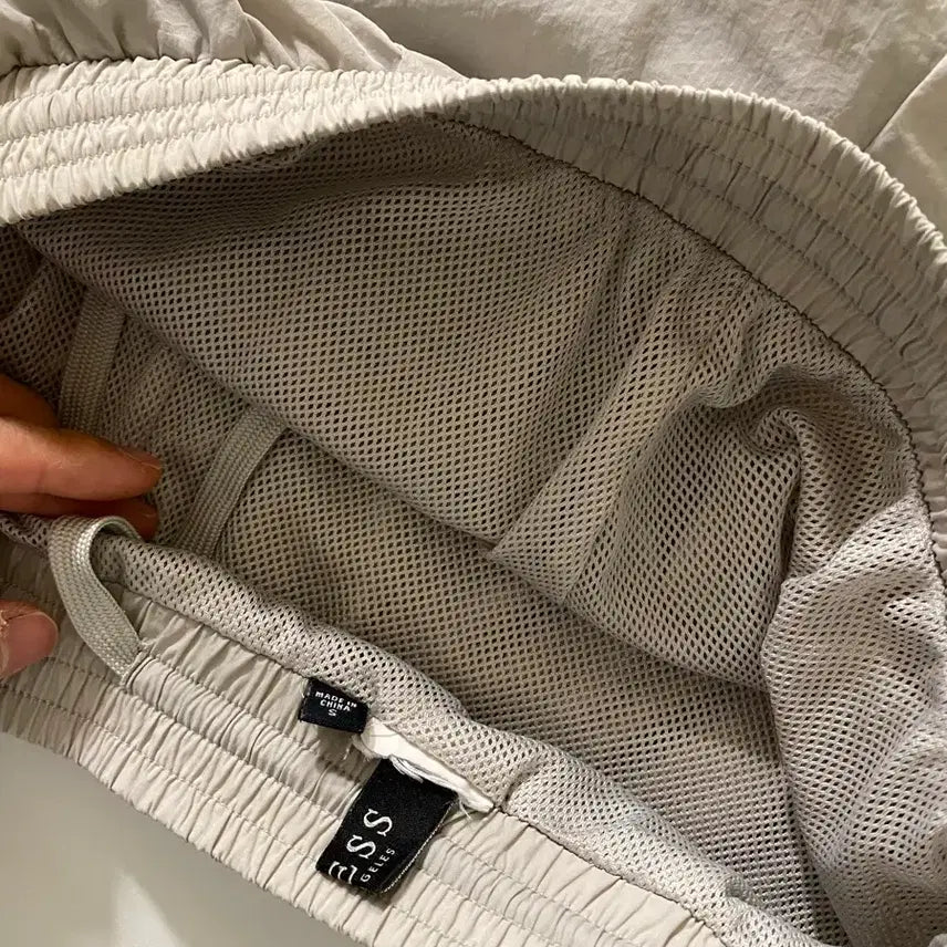 [BUNJANG] Guess Gray Athletic Shorts / 게스 운동복 팬츠 반바지 그레이