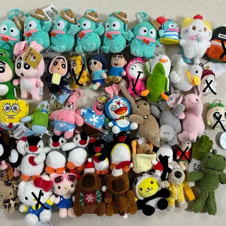 [BUNJANG] Sanrio Kitty, Crayon Shin-chan, Keycap Keyring / 산리오/ 키티/ 짱구/ 키캡 등 키링 인형 팝니다