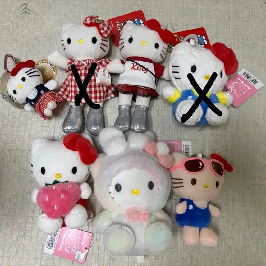 [BUNJANG] Sanrio Kitty, Crayon Shin-chan, Keycap Keyring / 산리오/ 키티/ 짱구/ 키캡 등 키링 인형 팝니다