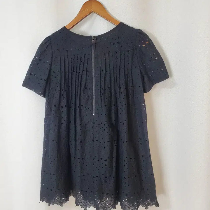[BUNJANG] Renibon Eyelet Blouse 55 / 레니본 아일렛 블라우스 55