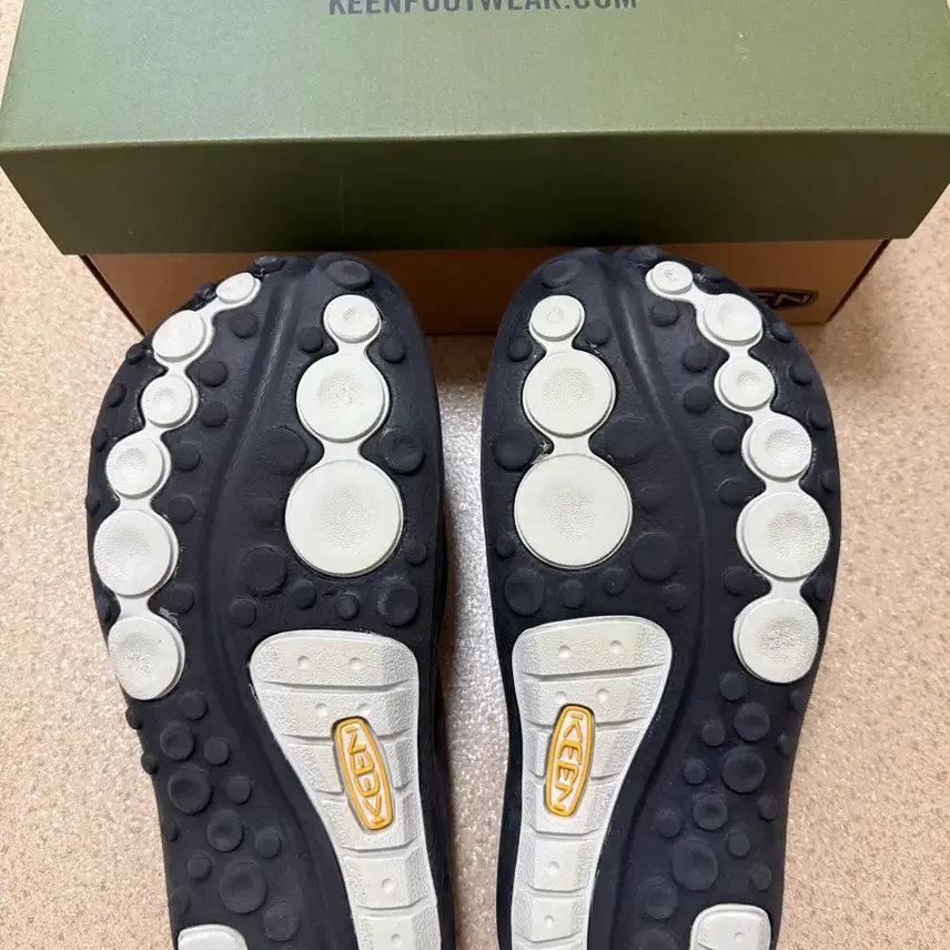 [SOLD OUT] [260] 킨 샨티