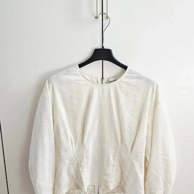 [BUNJANG] Bimba Y Lola Ivory Top S / 빔바이롤라 아이보리  탑 S