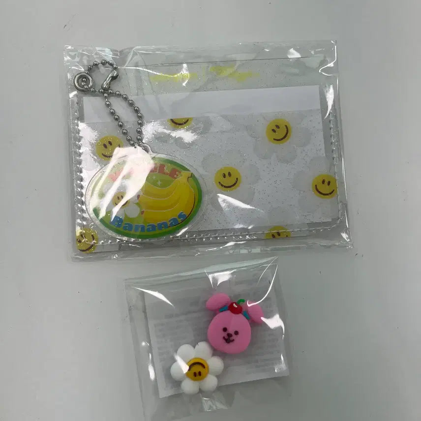 [BUNJANG] Wiggle Wiggle Card Wallet &amp; Silicone Charm Set / 새상품(미개봉) 위글위글 카드지갑 &amp; 실리콘 참 2p set