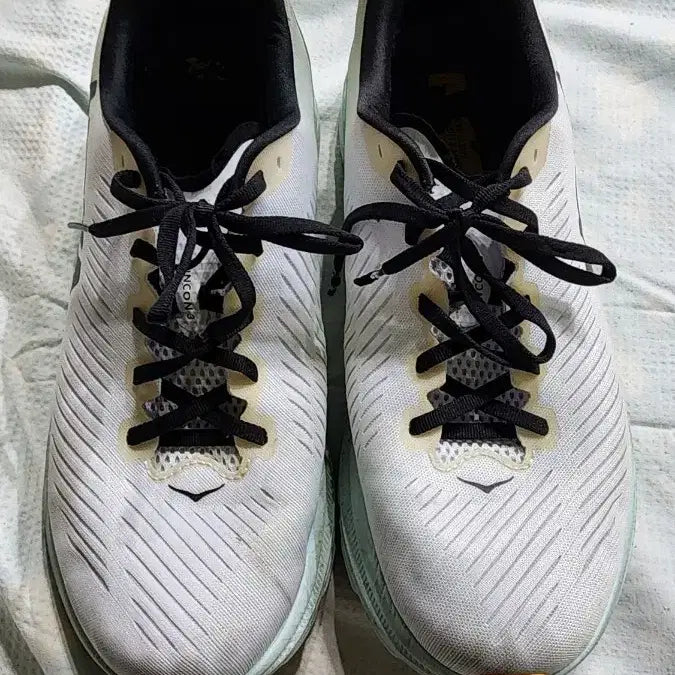 [BUNJANG] Hoka One One Lincoln 3 Sneakers / 호카 오네오네링컨3 사이즈280 세탁하시고 마지막사진확인