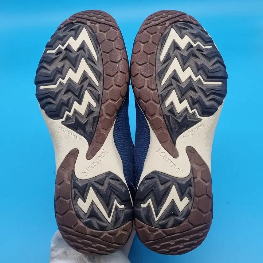 [BUNJANG] Mammot Walking Shoes 245 / oo 마모트 워킹화245
