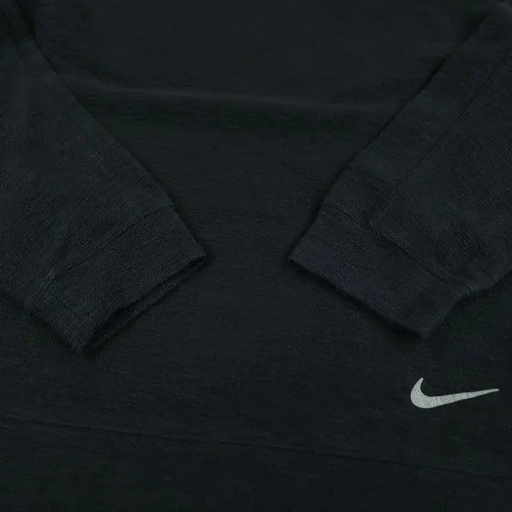 [SOLD OUT] 나이키 요가 블랙 스우시 로고 리플렉티브 드라이핏 코튼블렌드 후드 티셔츠