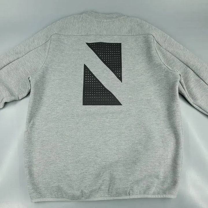 [BUNJANG] New Era Gray Black Raglan Sweatshirt / 뉴에라 그레이 블랙 배색 스펠아웃 로고 레글런 캥거루포켓 리플렉티브 기하