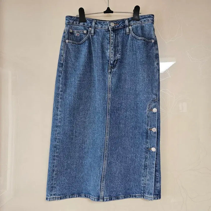 [BUNJANG] Tommy Hilfiger Denim Midi Skirt / 타미힐피거 데님 스커트 버튼 포인트