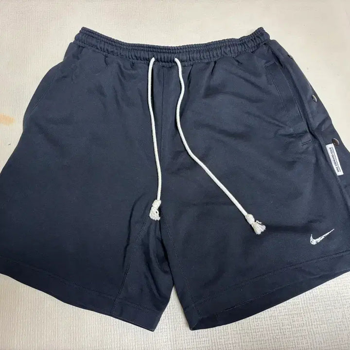 [SOLD OUT] 나이키 스탠다드 이슈 드라이핏 반바지 XXL