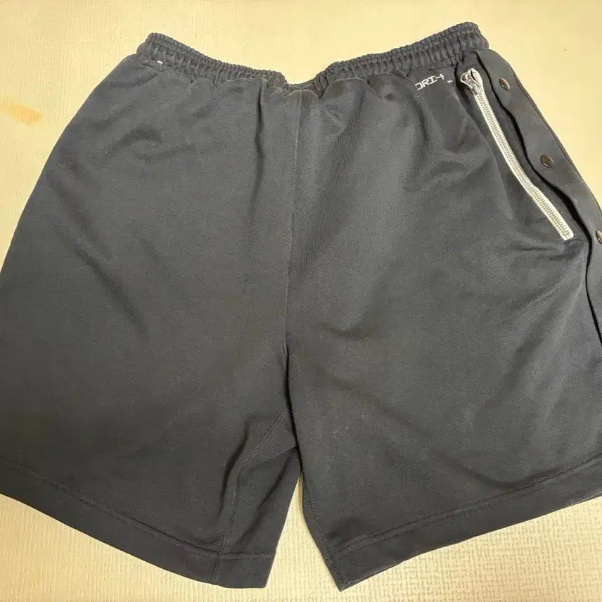 [SOLD OUT] 나이키 스탠다드 이슈 드라이핏 반바지 XXL