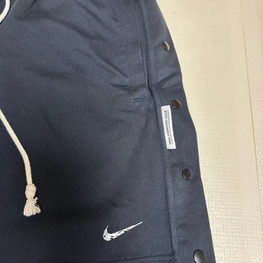 [SOLD OUT] 나이키 스탠다드 이슈 드라이핏 반바지 XXL