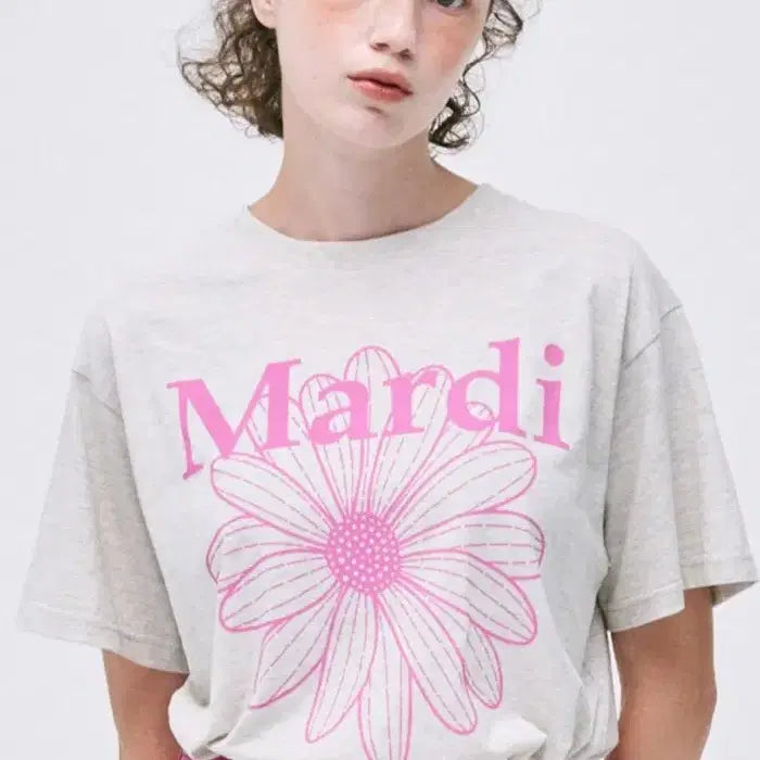 [SOLD OUT] 마르디메크르디 데이지 티셔츠