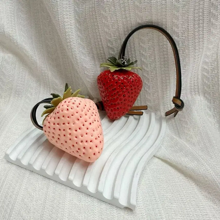[BUNJANG] Strawberry Leather Keychain / Bag Charm / 딸기 가죽 키링 / 가방 참