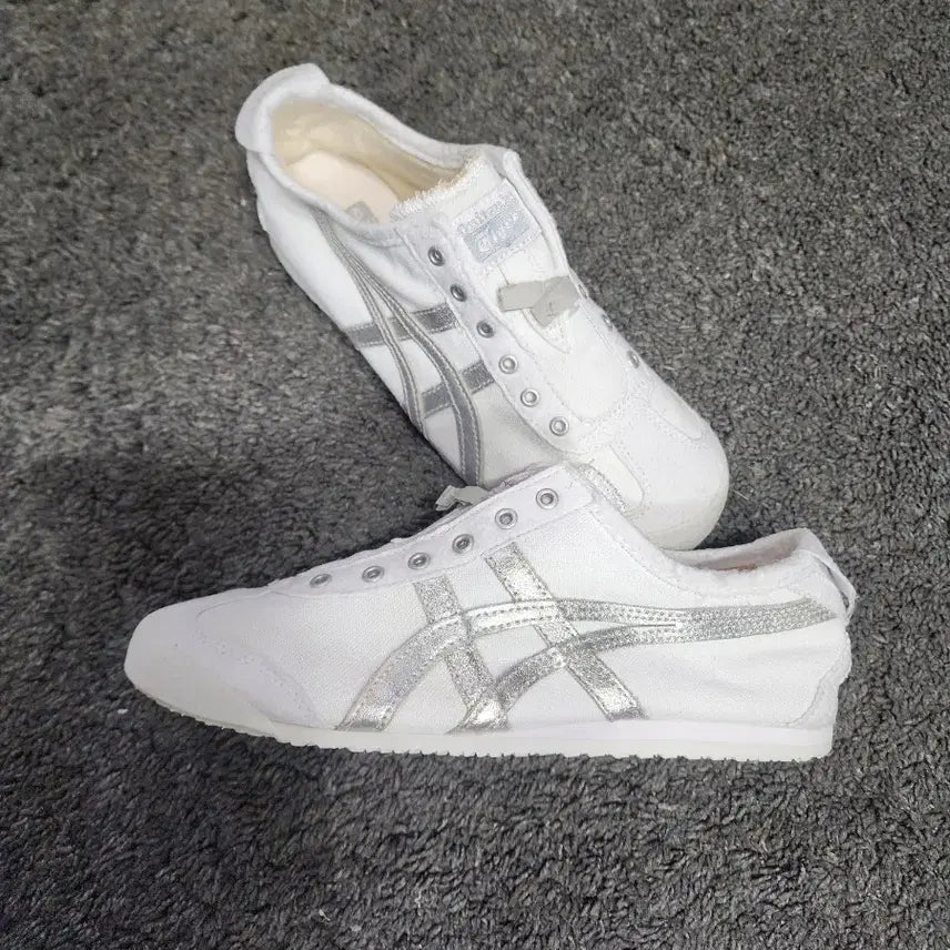 [BUNJANG] Onitsuka Tiger Mexico 66 White Silver Sneakers / 오니츠카타이거 멕시코66 흰은 250사이즈