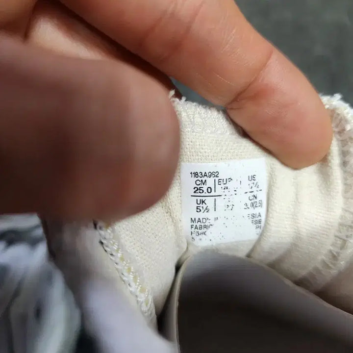 [BUNJANG] Onitsuka Tiger Mexico 66 White Silver Sneakers / 오니츠카타이거 멕시코66 흰은 250사이즈
