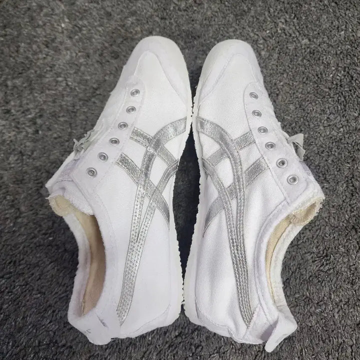 [BUNJANG] Onitsuka Tiger Mexico 66 White Silver Sneakers / 오니츠카타이거 멕시코66 흰은 250사이즈