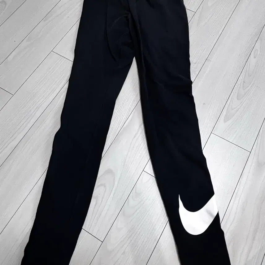 [BUNJANG] Nike Big Swoosh Leggings Black / 나이키 빅스우시 레깅스 블랙