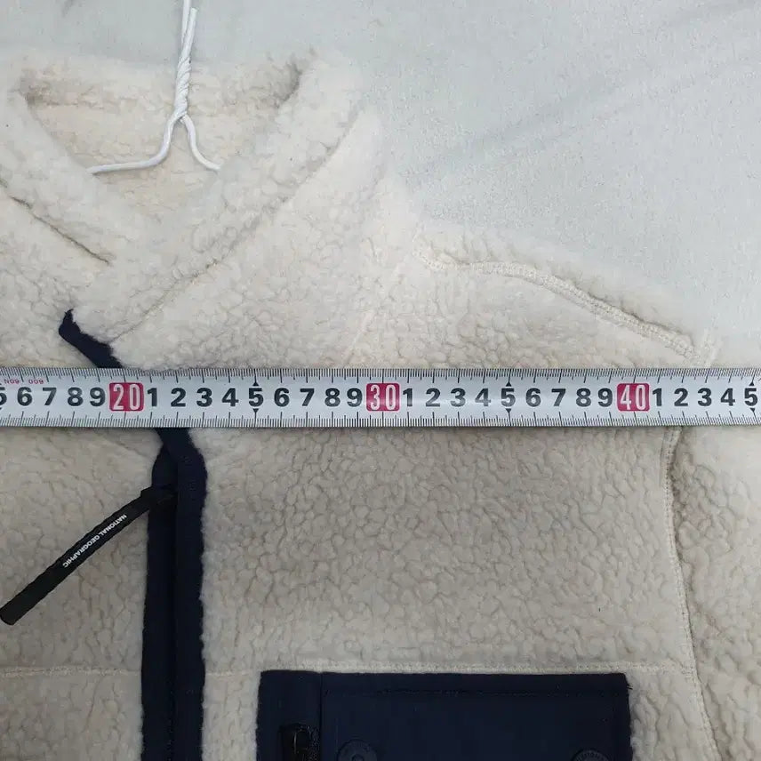 [BUNJANG] National Geographic Fleece Shearling Jacket Ivory (S) / 내셔널지오그래픽 후리스 뽀글이 양털 자켓 아이보리 s