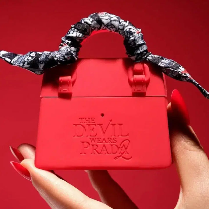 [BUNJANG] The Devil Wears Prada Silicone Case and Keyring / 악마는프라다를입는다2 키링 /실리콘케이스 굿즈