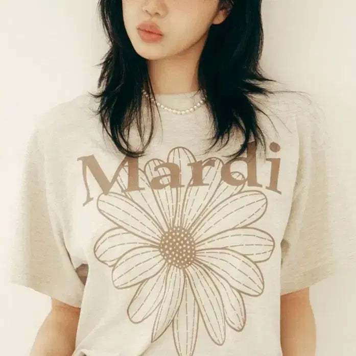 [SOLD OUT] 마르디메크르디 데이지 티셔츠