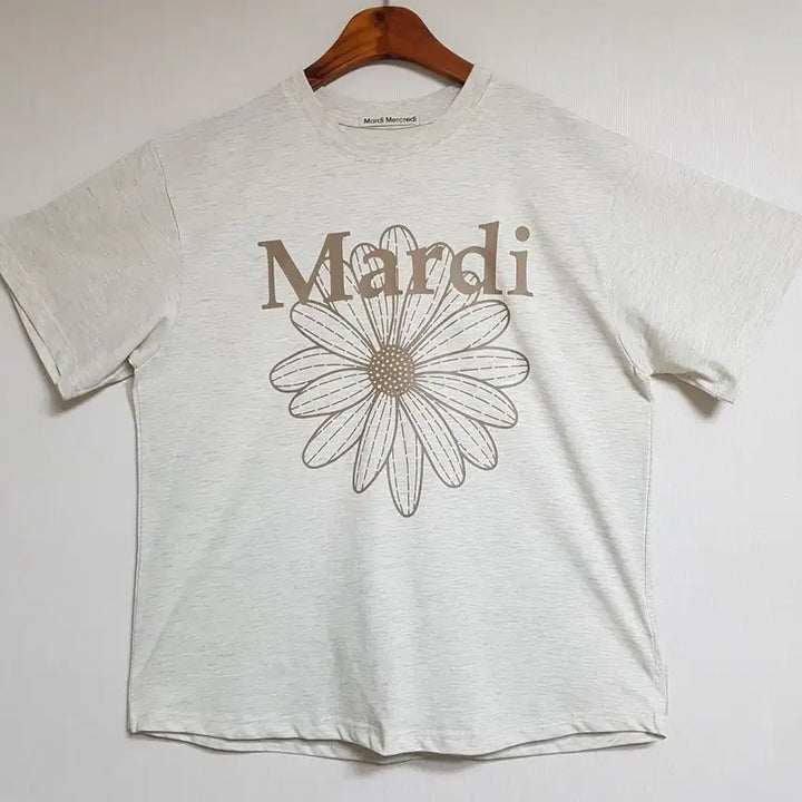 [SOLD OUT] 마르디메크르디 데이지 티셔츠