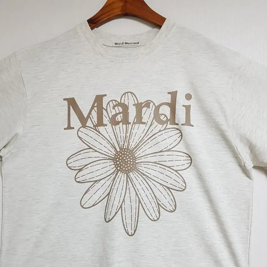 [SOLD OUT] 마르디메크르디 데이지 티셔츠