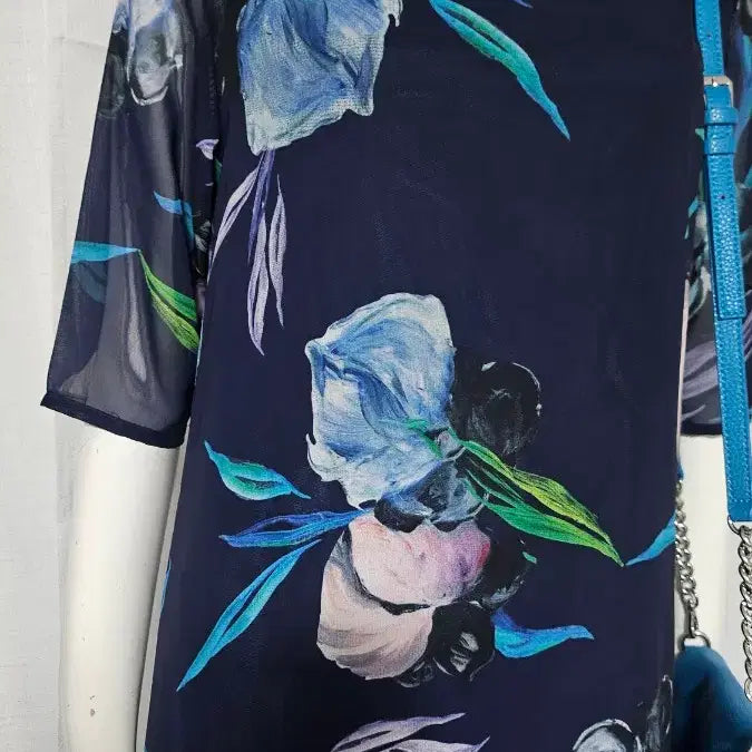 [SOLD OUT] 남색 뒤단추 안감 꽃무늬 롱원피스...반품 49 길이 108
