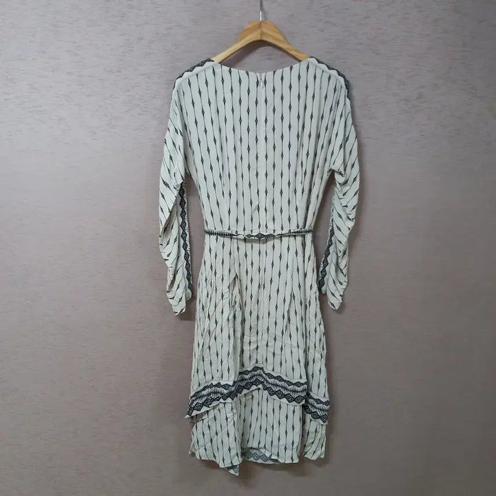 [BUNJANG] Jill Stuart Shoulder Slit Patterned Dress - Women&