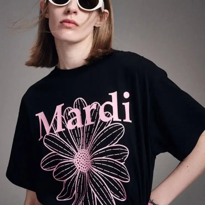 [BUNJANG] Mardi Mercredi Daisy T-shirt / 마르디메크르디 데이지 티셔츠