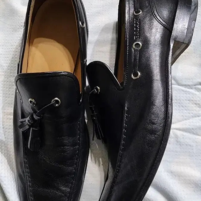[SOLD OUT] 발리 남성구두 사이즈8.5(275) 상태좋아요