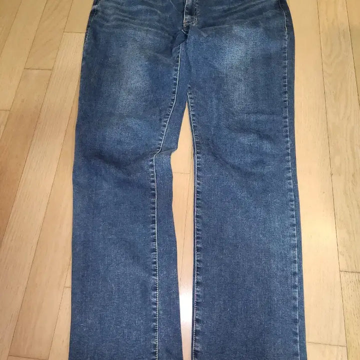 [SOLD OUT] GUESS 게스 데님 청바지