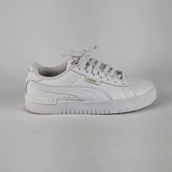 [BUNJANG] Puma Zada Renew White Sneakers / 푸마 자다 리뉴 화이트 스니커즈 운동화 230.ㄷ