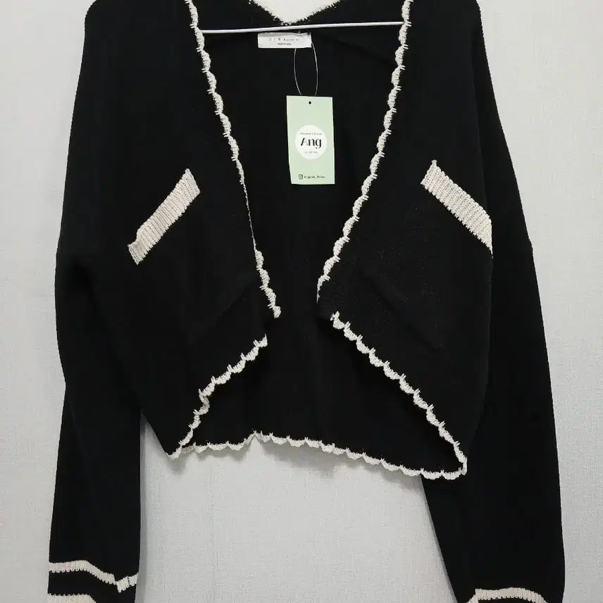 [BUNJANG] JIN Apparel Black Crop Cardigan Knit / JIN Apparel 블랙 크롭 가디건 니트