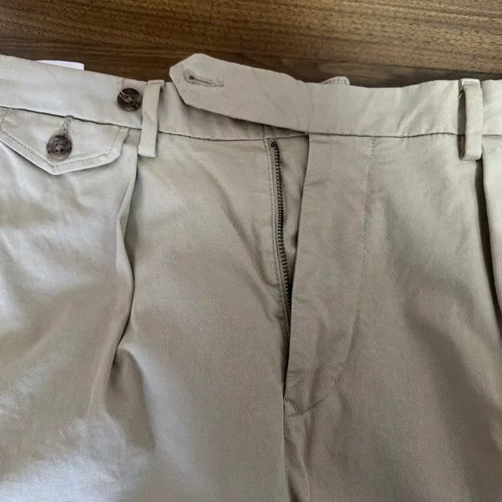 [SOLD OUT] 베이지색 남성 면바지