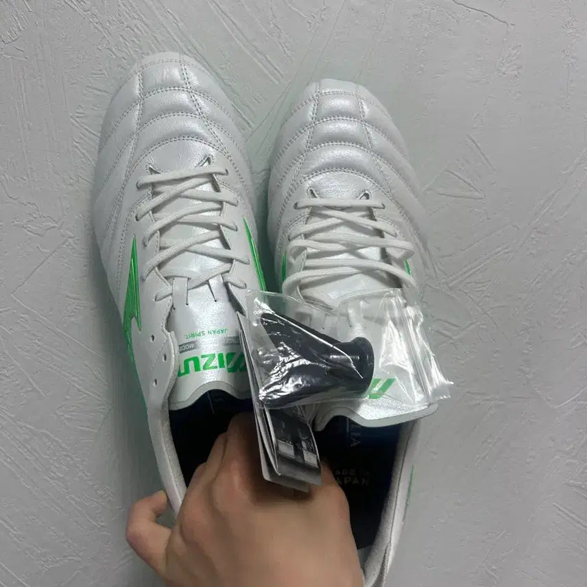 [BUNJANG] Mizuno Soccer Cleats (New) / 미즈노 축구화 (새상품)