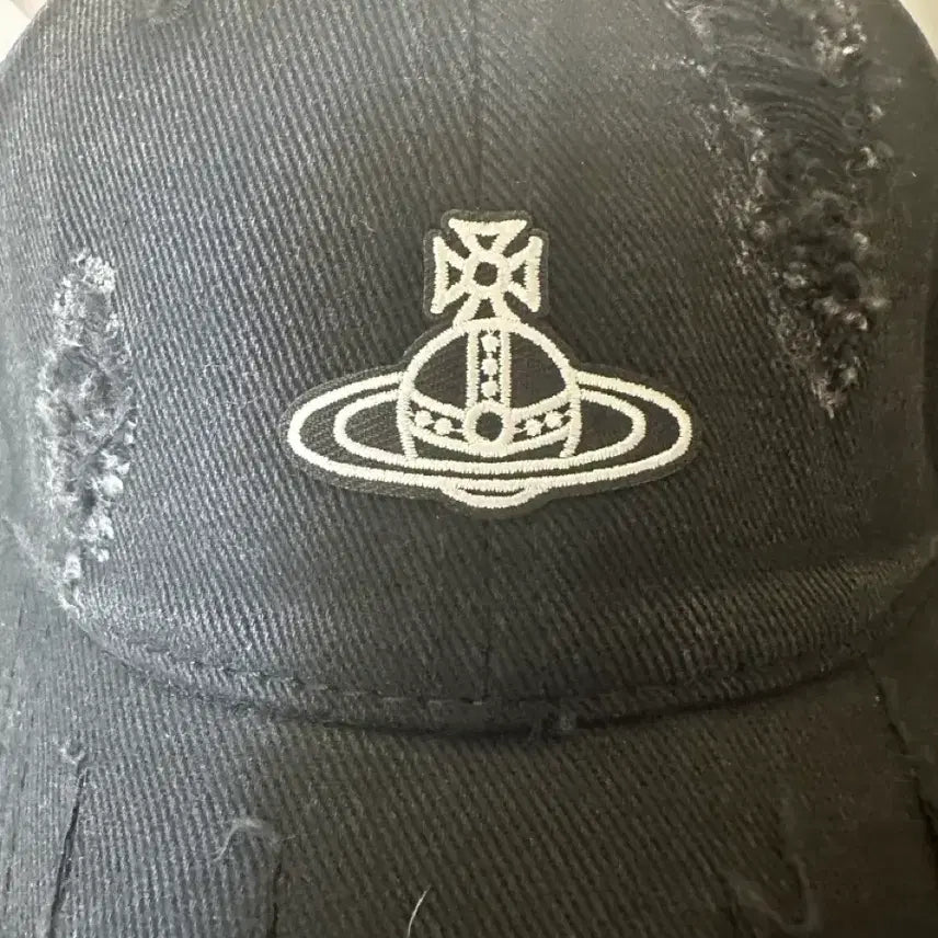 [BUNJANG] Vivienne Westwood Black Damage Ball Cap / 비비안웨스트우드 블랙 데미지 볼캡