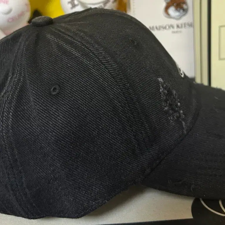 [BUNJANG] Vivienne Westwood Black Damage Ball Cap / 비비안웨스트우드 블랙 데미지 볼캡