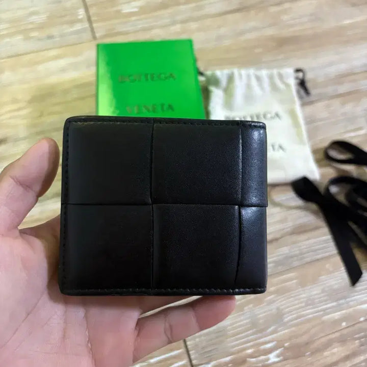 [SOLD OUT] [정품] 보테가베네타 반지갑 블랙
