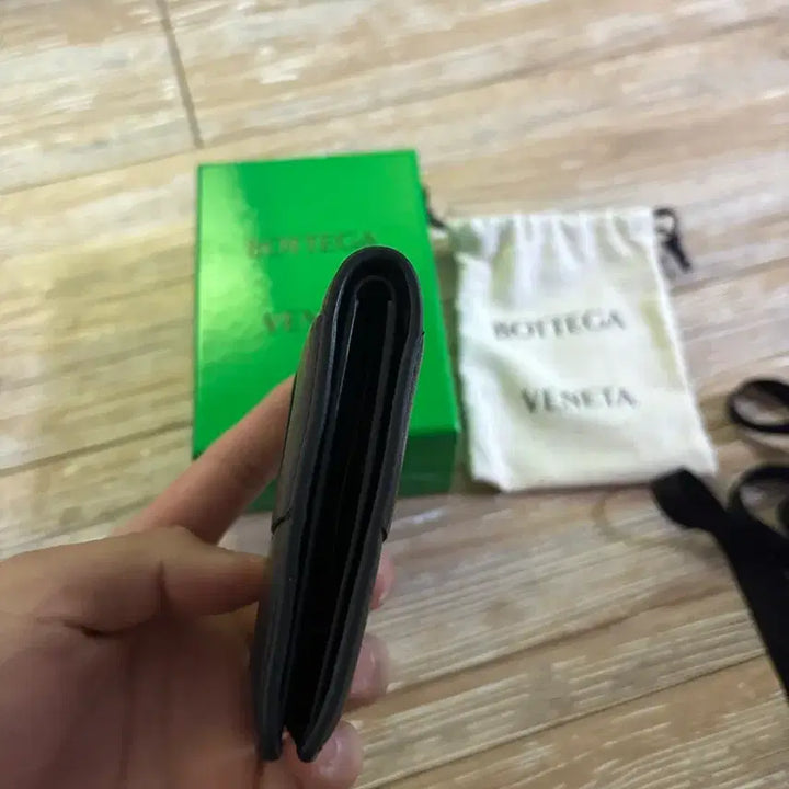 [SOLD OUT] [정품] 보테가베네타 반지갑 블랙