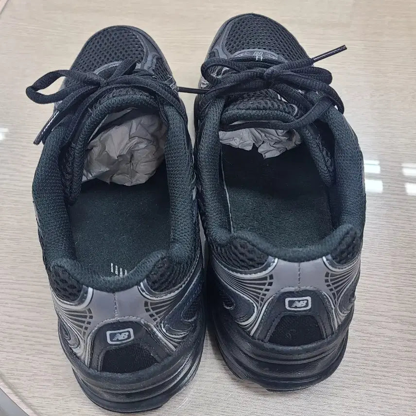 [SOLD OUT] 뉴발란스 740 블랙 255