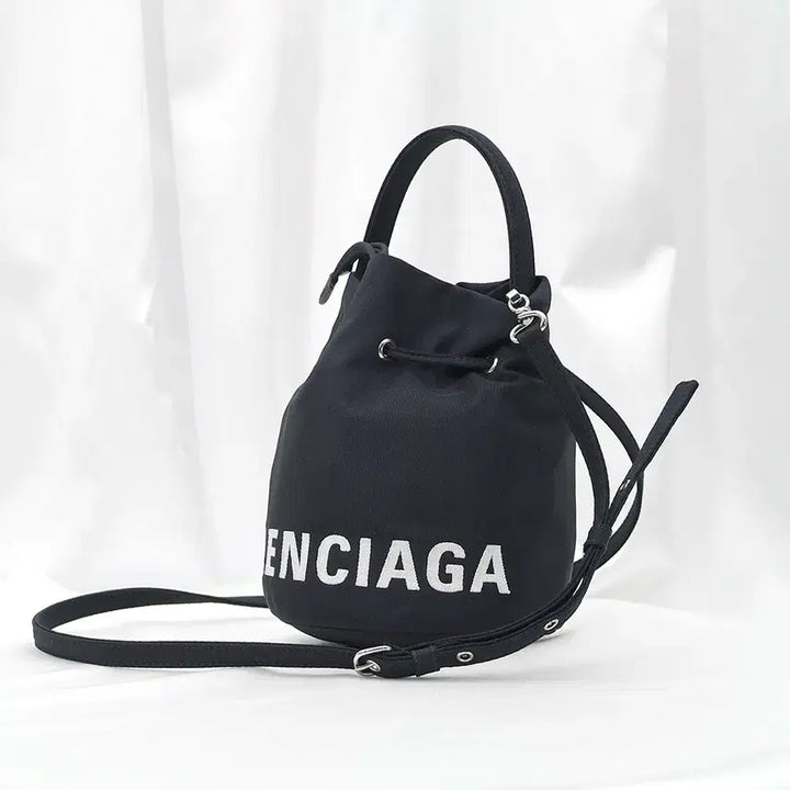 [BUNJANG] Balenciaga Wheel XS Drawstring Bucket Bag / 발렌시아가 블랙 나일론 휠 XS 드로우스트링 버킷백