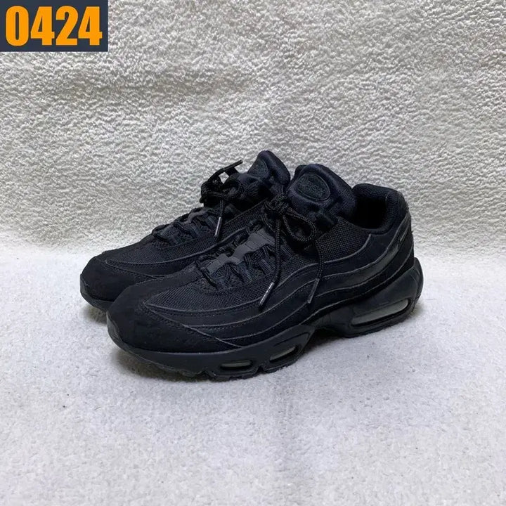 [BUNJANG] Nike Air Max 95 Triple Black Sneakers / 270 NIKE 나이키 에어맥스95 트리플블랙 운동화