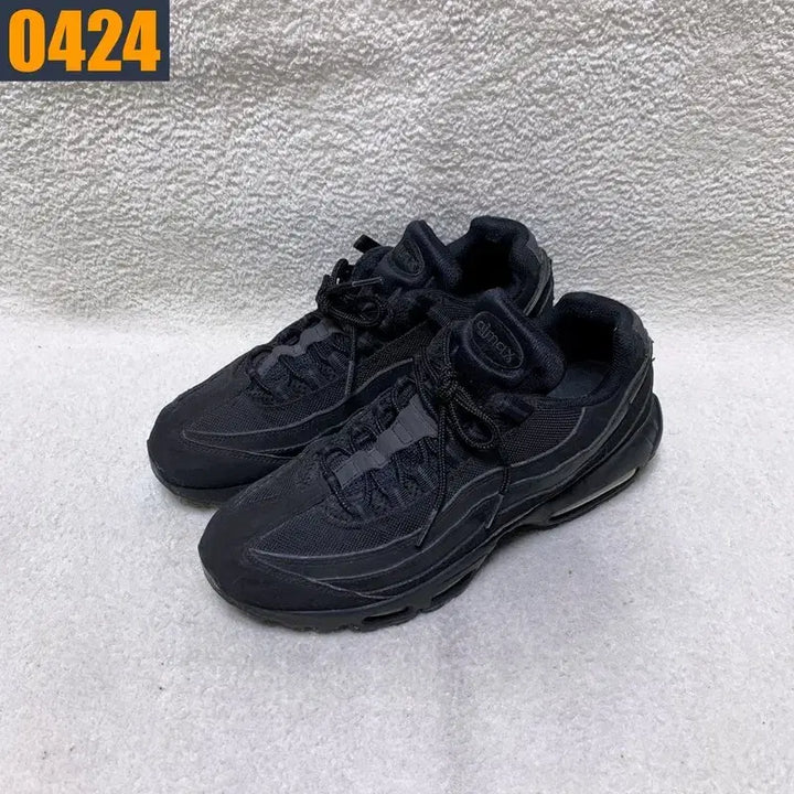 [BUNJANG] Nike Air Max 95 Triple Black Sneakers / 270 NIKE 나이키 에어맥스95 트리플블랙 운동화
