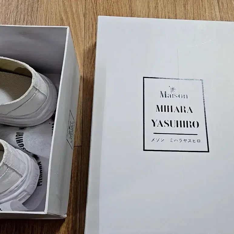 [SOLD OUT] 미히라야스히로 화이트 캔버스 스니커즈 단화 41