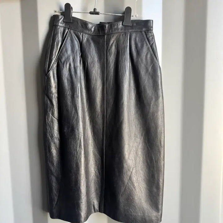 [BUNJANG] Lambskin Midi Skirt / 양가죽치마