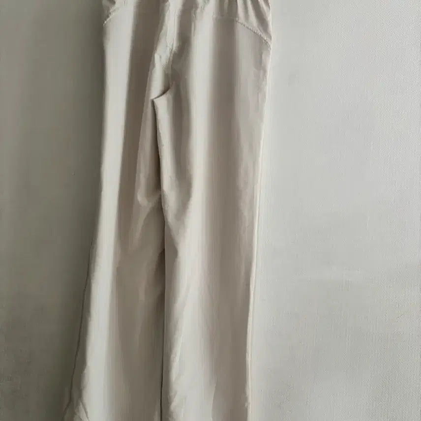 [SOLD OUT] 아이보리색 여성 바지
