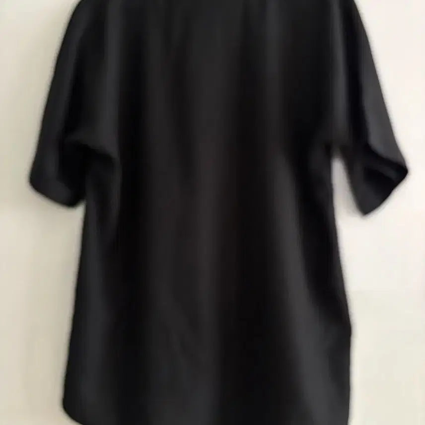 [BUNJANG] Black Basic Short-Sleeve T-Shirt / 블랙 반팔 티셔츠