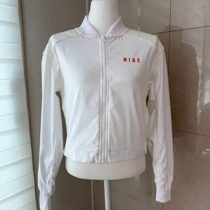 [BUNJANG] Nike Blue Windbreaker Jacket (White, S) / 나이키 화이트 블루종 바람막이 자켓 S