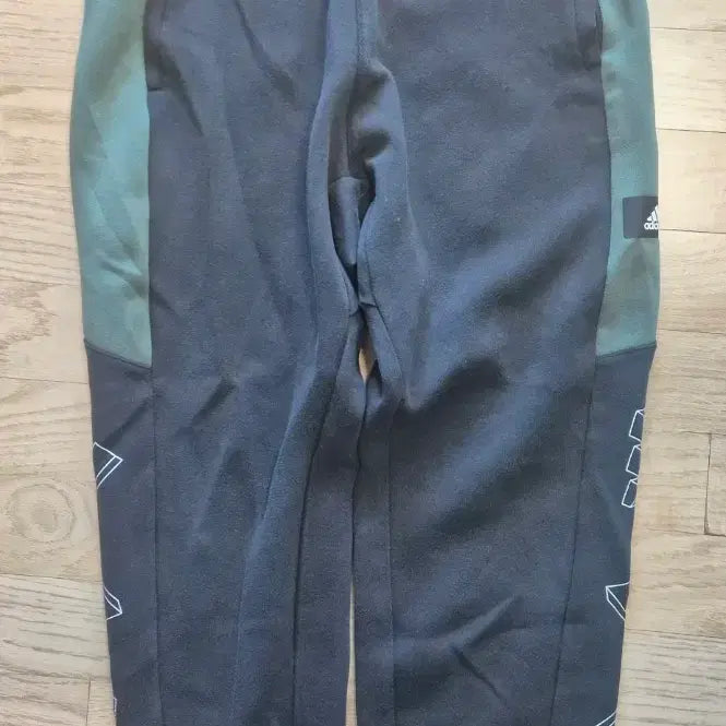 [BUNJANG] Adidas Training Jogger Pants Black/Green / 아디다스 트레이닝 조거 팬츠 블랙/그린