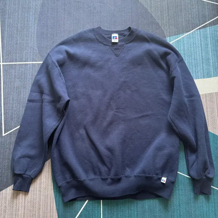 [BUNJANG] 90s Russell Athletic Navy Sweatshirt XL / 90s 러셀 네이비 스웻셔츠 XL
